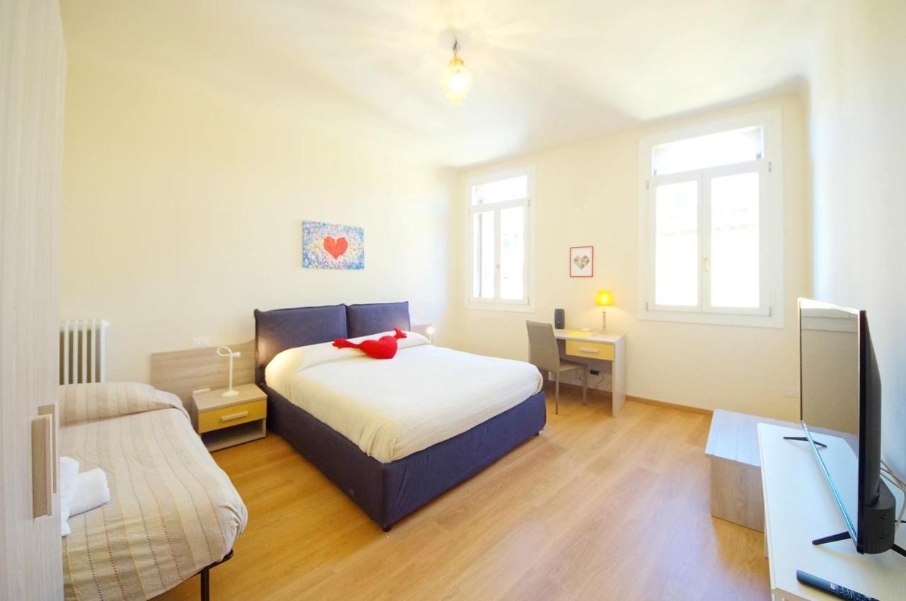 Ca' Circus 4 Rooms Wi-Fi Fibre Venedik Dış mekan fotoğraf